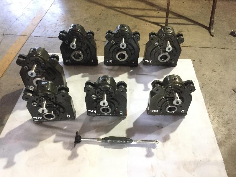 Cast Iron Non Reversible SMSR Gearbox, Color : Customer Requests