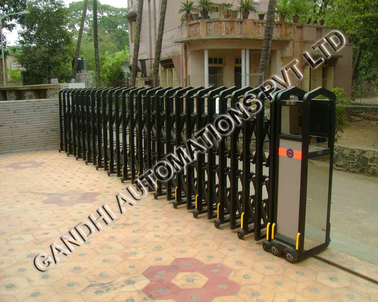 Retractable Gates