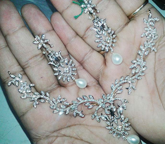 Diamond White Gold Necklace (CWDWGN002)
