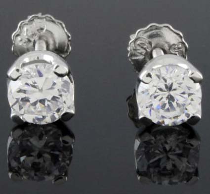 Polished Ladies Diamond Stud (CWDSE211), Occasion : Anniversary, Engagement, Party, Wedding