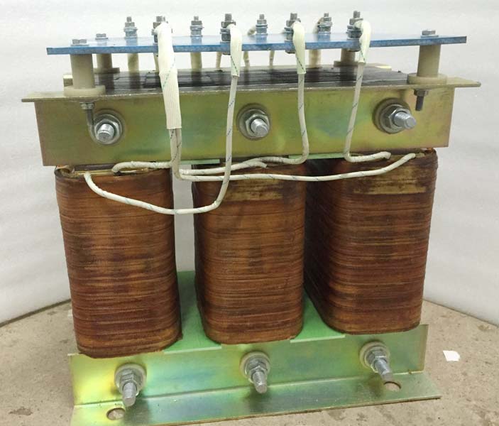 Isolation Transformer, for Control Panels, Industrial Use, Power Grade, Color : Metallic