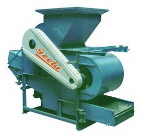 almond shelling and cracking machine