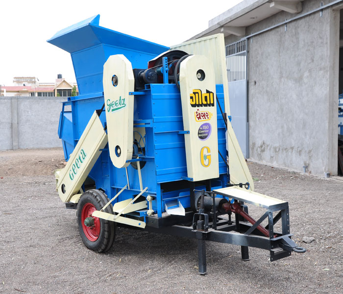 Hydraulic Automatic Groundnut Thresher (Single Blower), for Agricultural, Voltage : 230V