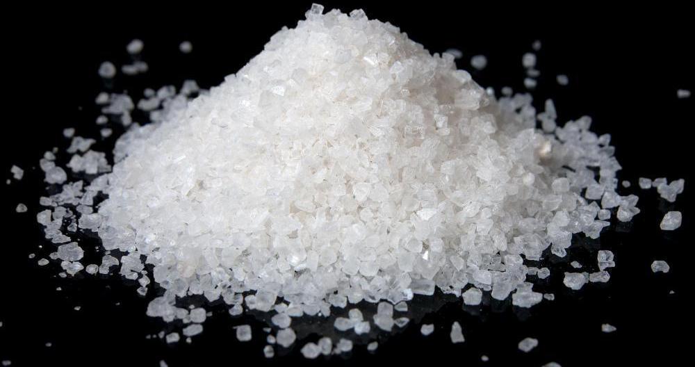 Raw white rock salt, Classification : Chloride