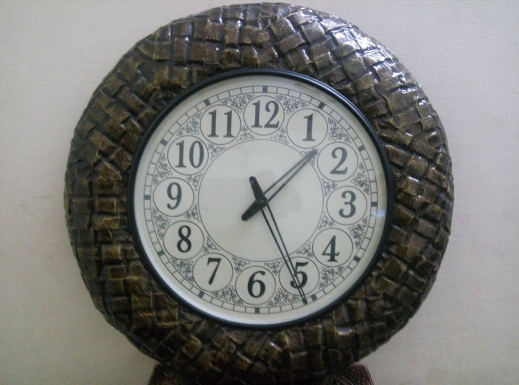 Block Pattern Wooden Wall Clock
