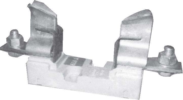 Polished Metal Brite HRC Fuse Base, for Industrial, Feature : Durable
