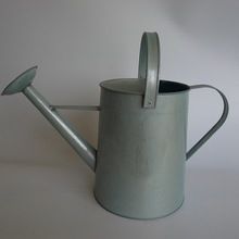METAL VINTAGE FINISH WATERING CAN