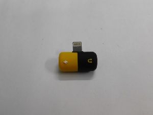 Imported Capsule Shaped Lightning Splitter Iphone Connector