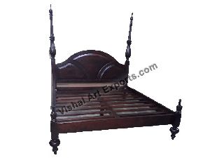 Wooden Poster Bed