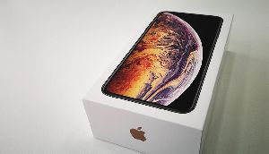 Apple iPhone XS Max 64/256/512 GB, 4 GB RAM Whataspp (1 (248) 315-6015)