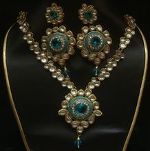 Costume Fashion jewellery necklace