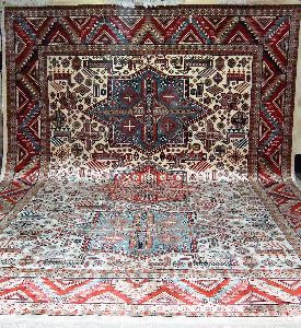 Hand Knotted Art Silk Carpets