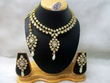 Kundan bridal jewelry