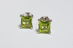 Stud Ear Ring 6mm sq.