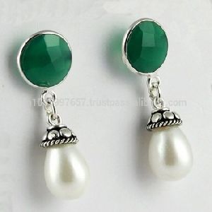 Pearl and Green Onyx 925 Sterling Silver Earring
