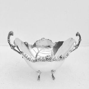 silver metal aluminium bowl