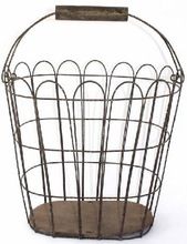 STYLES WIRE BASKET WITH WOOD HANDLE