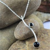 CHARMING BLACK ONYX SILVER PENDANT WITH CHAIN