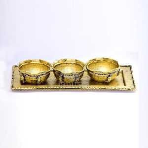 Golden Iron Hammered Bowl with Tray