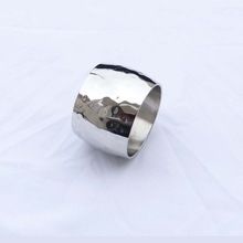 HAMMERED NAPKIN RING