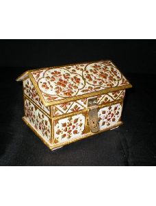 Malvia Gold Box