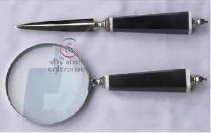White Handle Magnifying Lens