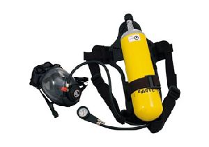 BREATHING APPARATUS FOR FIREFIGHTING