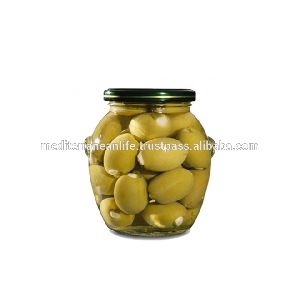 whole natural green olives . Ultra premuim in 370 gm