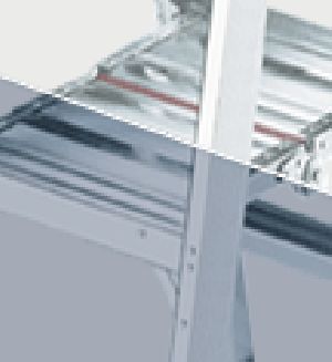 Aluminium climbing ladders