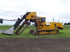 Inter-Drain (Mechanical Trench Digging Machine) Agricultural Drainage Machine
