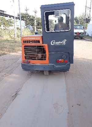 High Performance Road Sweeper