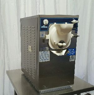 CARPIGIANI BATCH FREEZER LAB100 Ice Cream Machine-----3400Euro