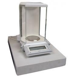 Mettler Analytical Balance