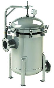 BAG FILTER HOUSING WITH DAVIT ( BOLTED CLOSURE )
