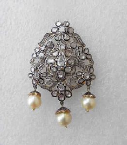 Beautiful Diamond Polki Pendant with Pearl