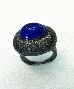 Gorgeous Tanzanite Ring with Black Diamond