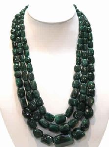 New Stylish Tumble Beads Emerald Necklace