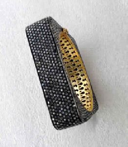 Yellow Gold Bangle with Real Black Diamond