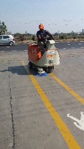 Battery Operated Road Cleaner Machine