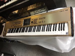 Korg KRONOS 2 8 88 Key keyboard GOLD Edition in box GD