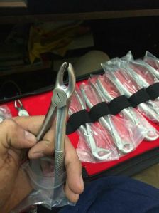 Tooth Extracting Forceps English Pattern