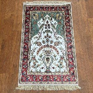 Kashmiri Silk Carpets