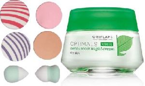 Oriflame Sweden Optimals White Oxygen Boost Night Cream with Puff Sponge Combo
