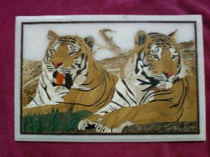 2 lions stone wall panel