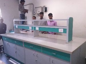 lab working tables