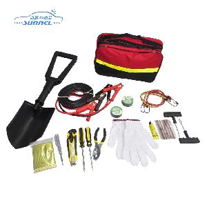Winter Roadside Emergency Kit