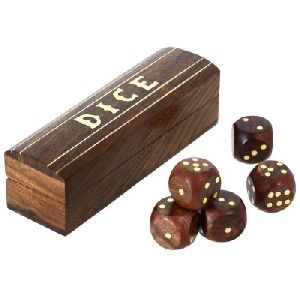 WOODEN DICE SET WITH BRASS