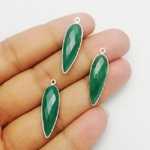 Green Onyx Pear Drop Shape Silver Bezel Pendant
