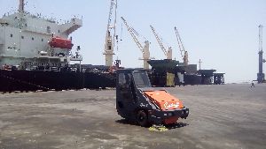 Road Cleaning Machine for Ports