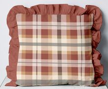 High Quality Custom Check Designed Cotton Frill Cushion